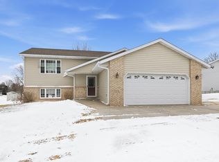 329 Golf View Dr, Albany, MN 56307