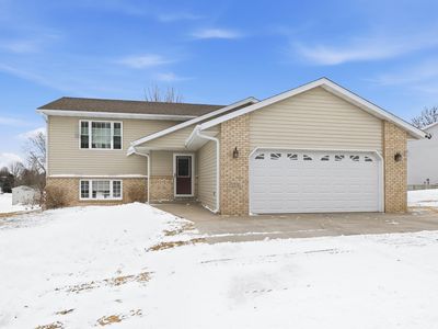 329 Golf View Dr, Albany, MN, 56307
