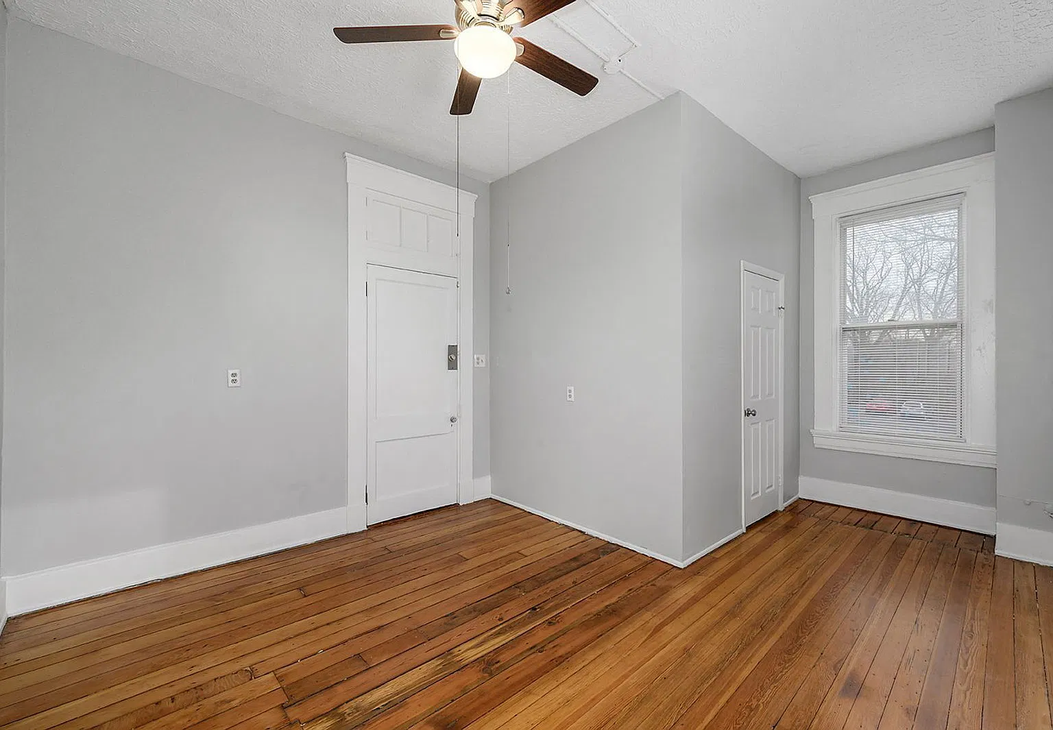 4 bed, 2.0 bath, $3,195 — Photo 3