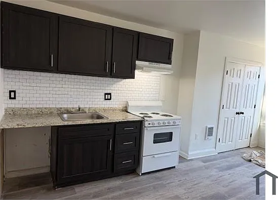 1 bed, 700 sqft, $995 — Photo 3