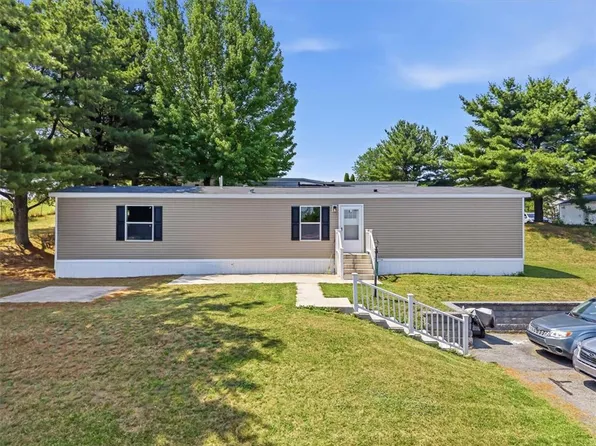 6016 Ambler Ct, Slatington, PA 18080