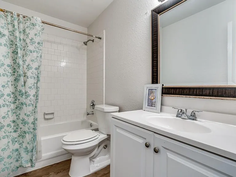 15902 De Peer Ave — Photo 9