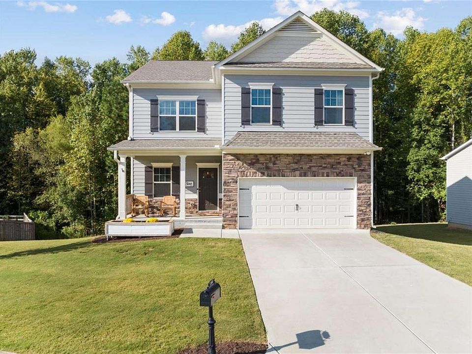 1st image of 384 Crown Pointe Dr