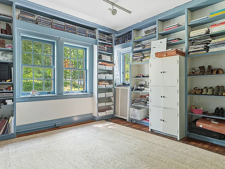 111 Lexow Ave — Photo 32