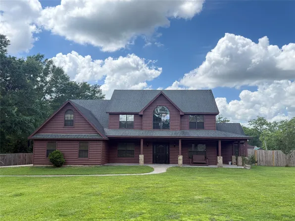 2063 Apache Dr, Montgomery, TX 77316