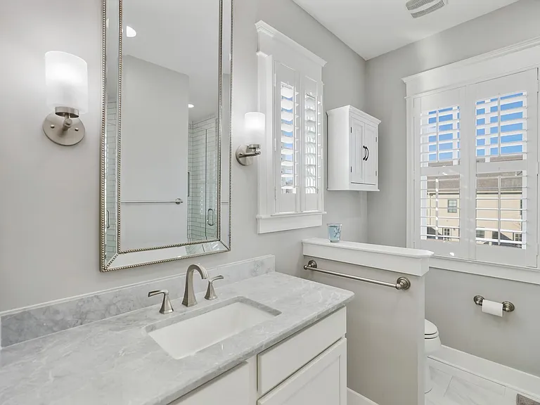 204 Burns Ave #11 — Photo 9
