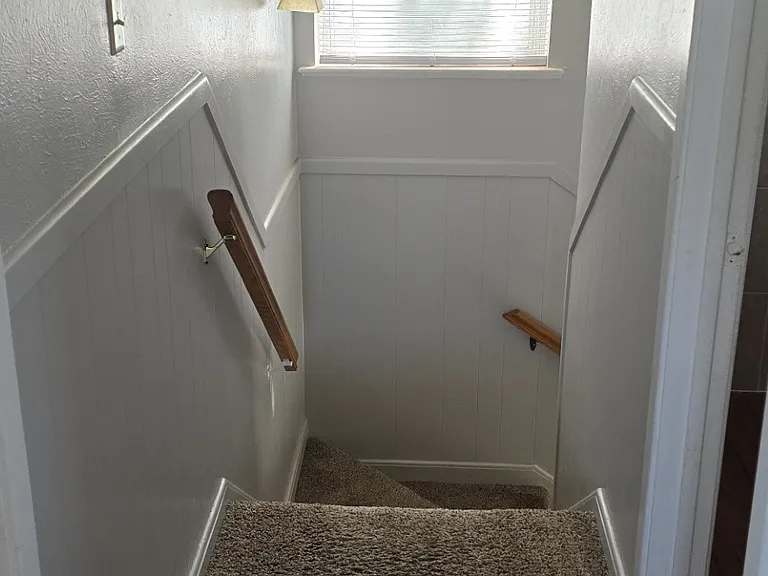 1609 Douglas Dr — Photo 9