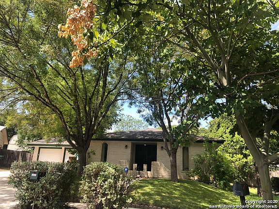 3rd image of 7031 Forest Crest St N
