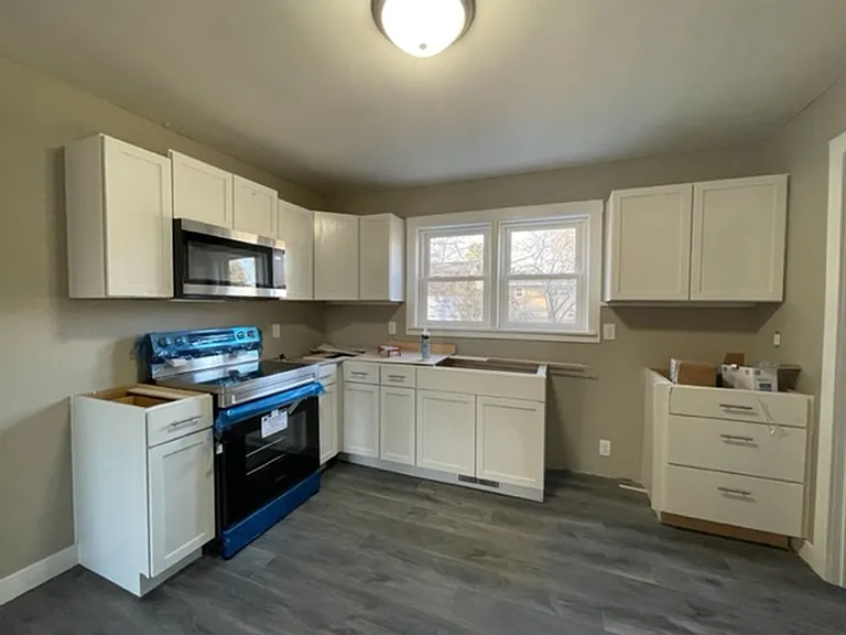 1213 E Wayland St — Photo 4