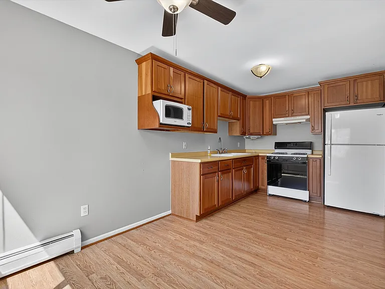 2740 South Rd #G15 — Photo 14