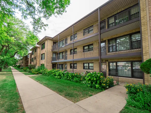 4811 N Harlem Ave #3, Chicago, IL 60656