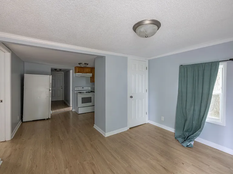 1022 Wood St — Photo 7