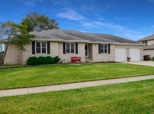 1028 W Bonnie Ln, Peotone, IL 60468