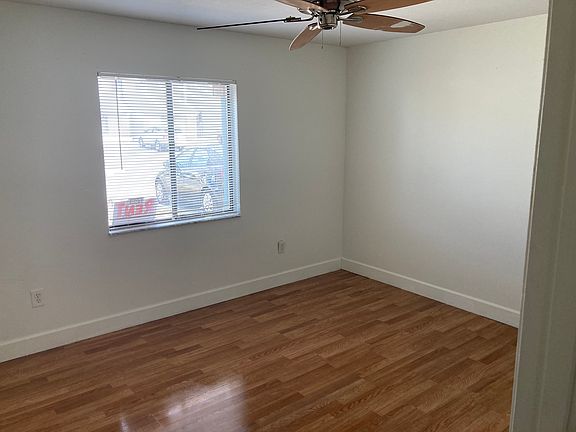5th image of 2718 Hunt Club Ln