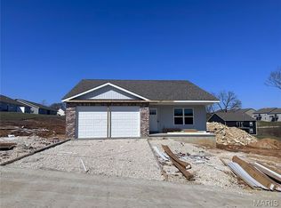 419 Cloverleaf Dr, Washington, MO 63090
