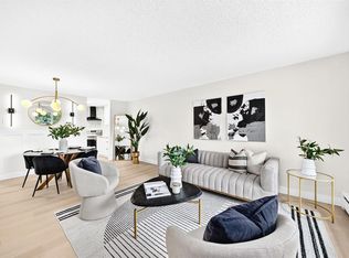 80 E Glamis Dr SW #3204, Calgary, AB T3E6T7