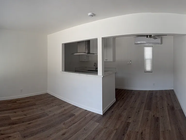 208-4 W Wilson Ave #208 — Photo 6