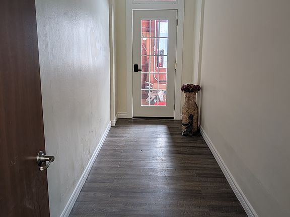 3rd image of 2319 N Monroe St #2