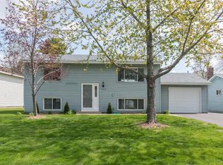 7300 Drew Ave N, Brooklyn Park, MN 55443