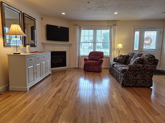 5th image of 3 Jacklyn Dr #2