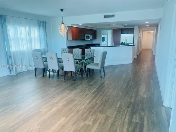14951 Royal Oaks Ln APT 409, North Miami, FL 33181