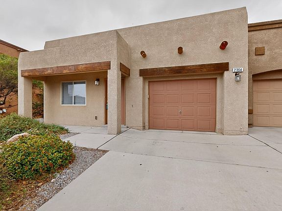 2nd image of 2364 Cortina Loop SE