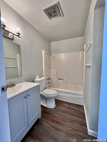 4811 Castle Strm — Photo 10