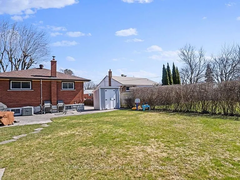 1266 Royal Dr W #UPPER — Photo 10