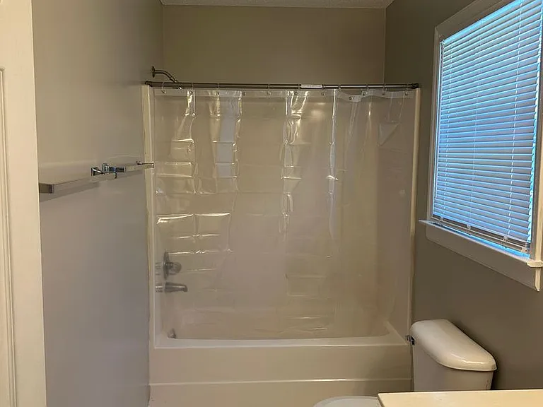 1504 Manora Ct — Photo 8