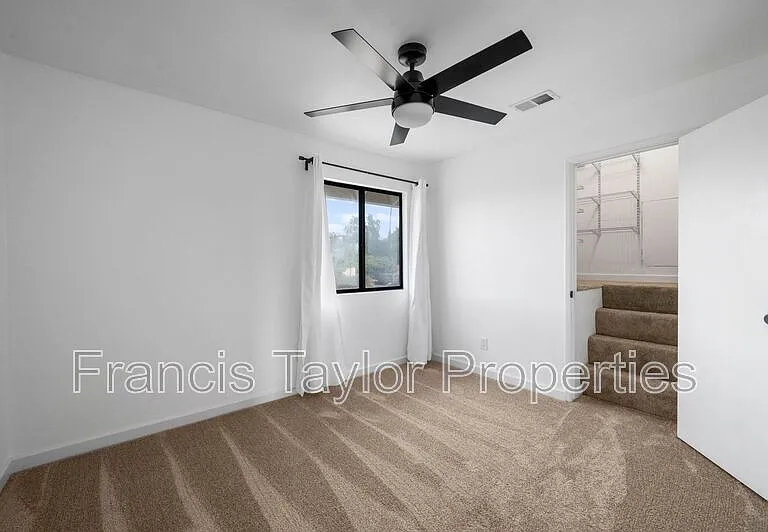 1080 Circle Dr — Photo 23