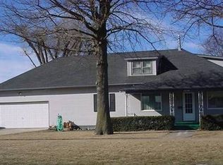 1320 Lilly St, Wood River, NE 68883