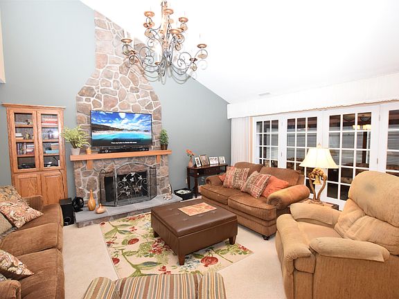 2nd image of 9101 S Greenridge Ln