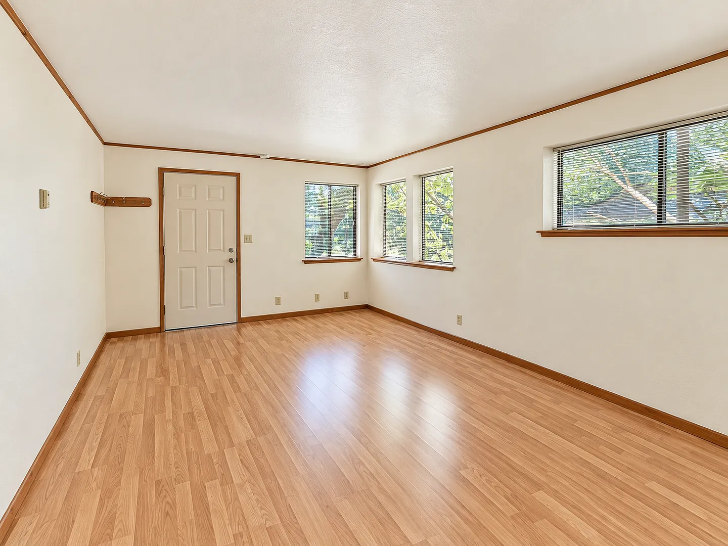 Charming 1-Bedroom Apartment Surrounded by Arcata Redwoods — Photo 4