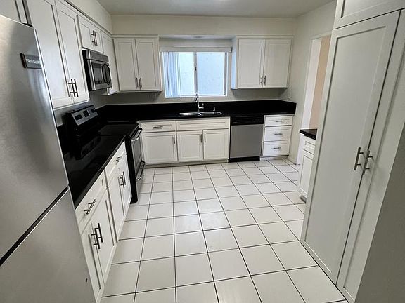 4th image of 11832 Kiowa Ave APT 1
