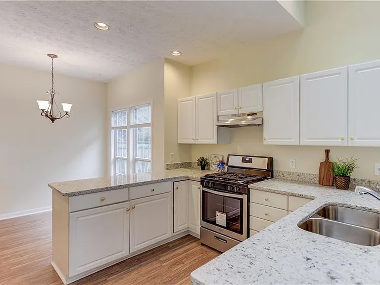 3924B Berwick Farm Dr — Photo 12