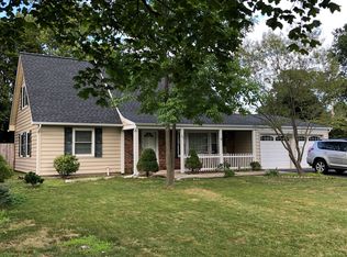 29 Orbit Dr, Stony Brook, NY 11790