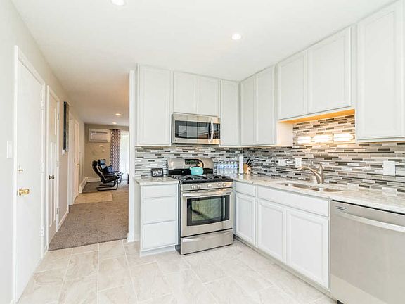 4th image of 111 Boardwalk St Unit 1W