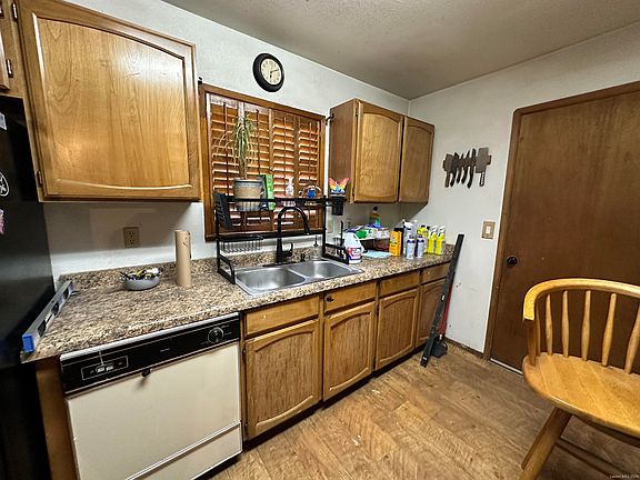3rd image of 1165 Gail Way