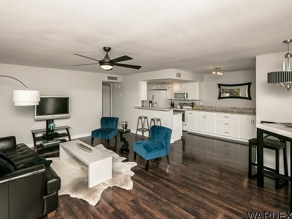 1st image of 1763 Los Lagos Dr