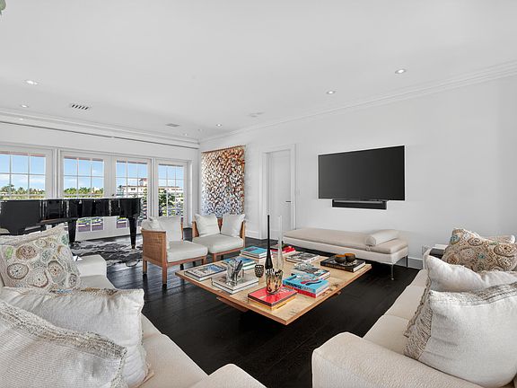 5th image of 315 S Lake Dr #Penthouse D-33480