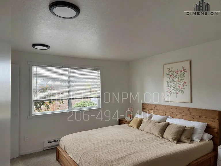 Apartment in Pacific! Easy to book Self Tours! — Photo 14