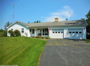 670 Stetson Rd, Newport, ME 04953