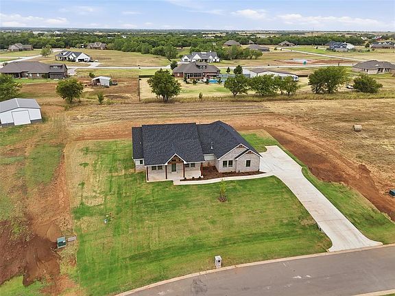 3rd image of 9027 Avington Way