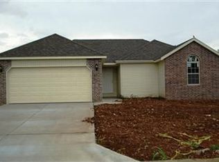 2637 E Loren St, Springfield, MO 65804