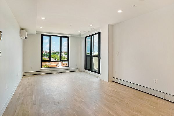 1st image of 2600 7th Ave Penthouse D