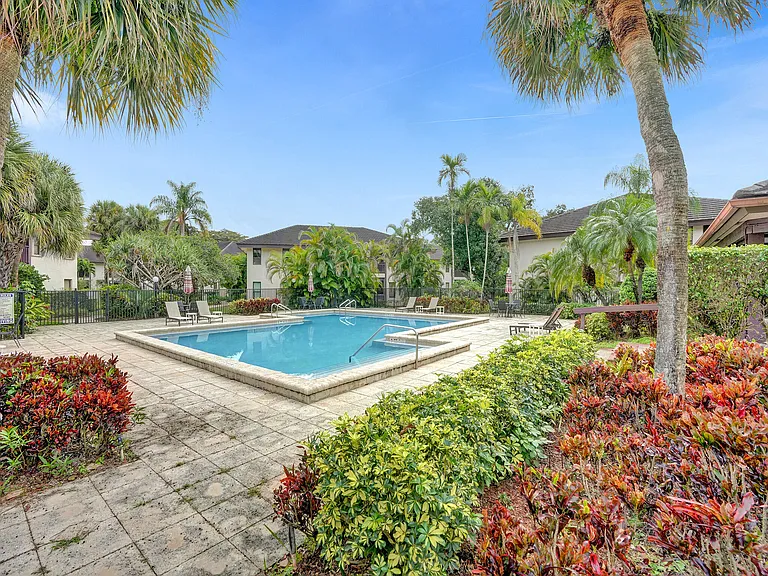 9280 Sabal Ridge Cir #B — Photo 47