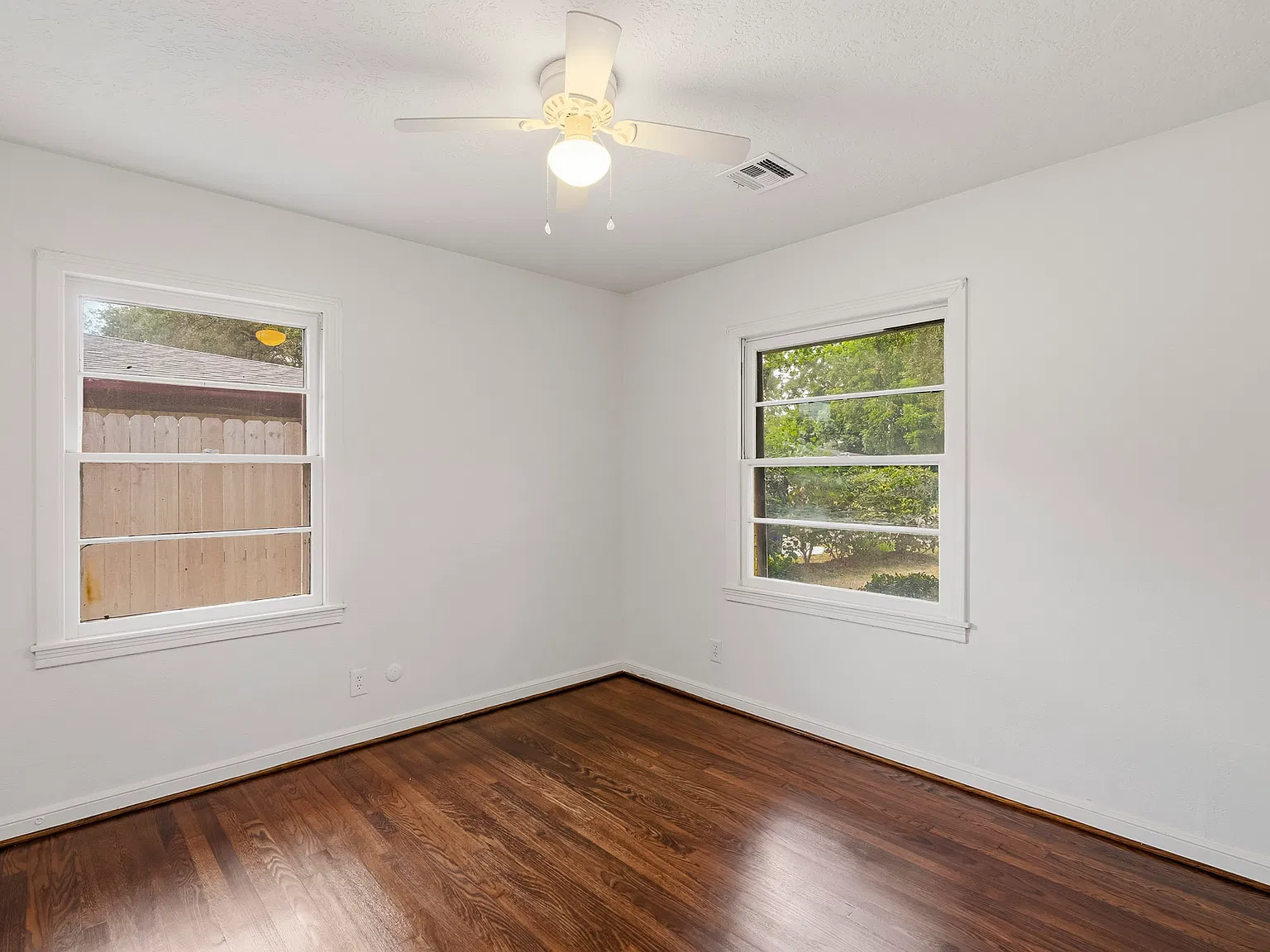4 bed, 1633 sqft, $1,950 — Photo 4