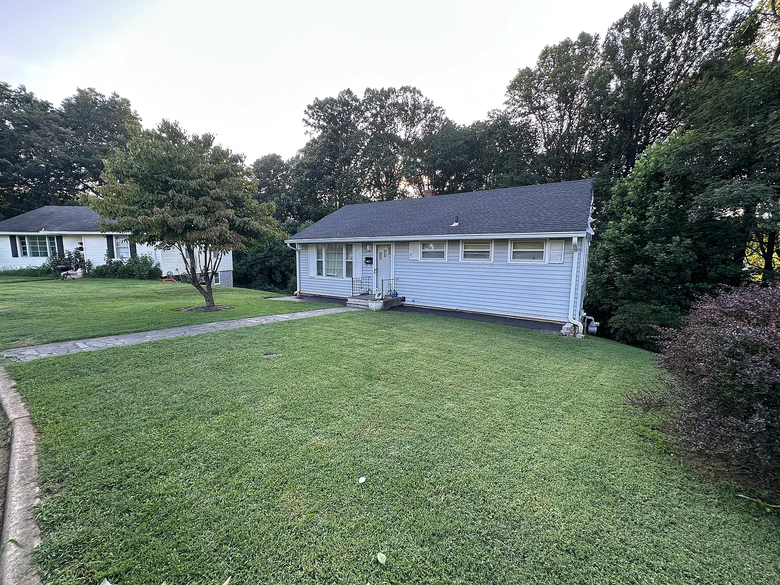 3 bed, 976 sqft, $1,850 — Photo 1