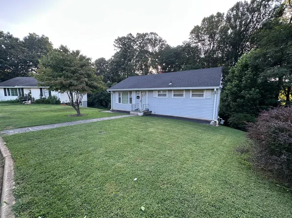 738 Crestwood Cir, Lynchburg, VA 24502