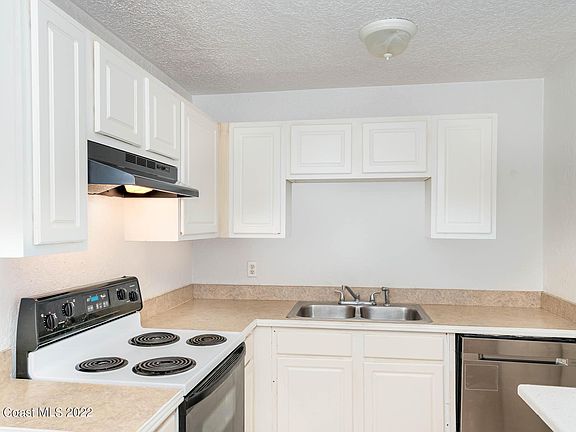 5th image of 5061 Walker Ave